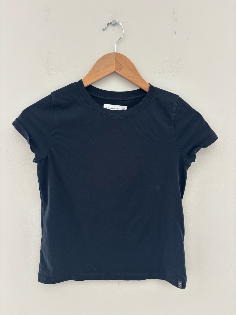 Abercrombie Kids Black Essential Crewneck Tee Girls Size 11/12 Soft Basic